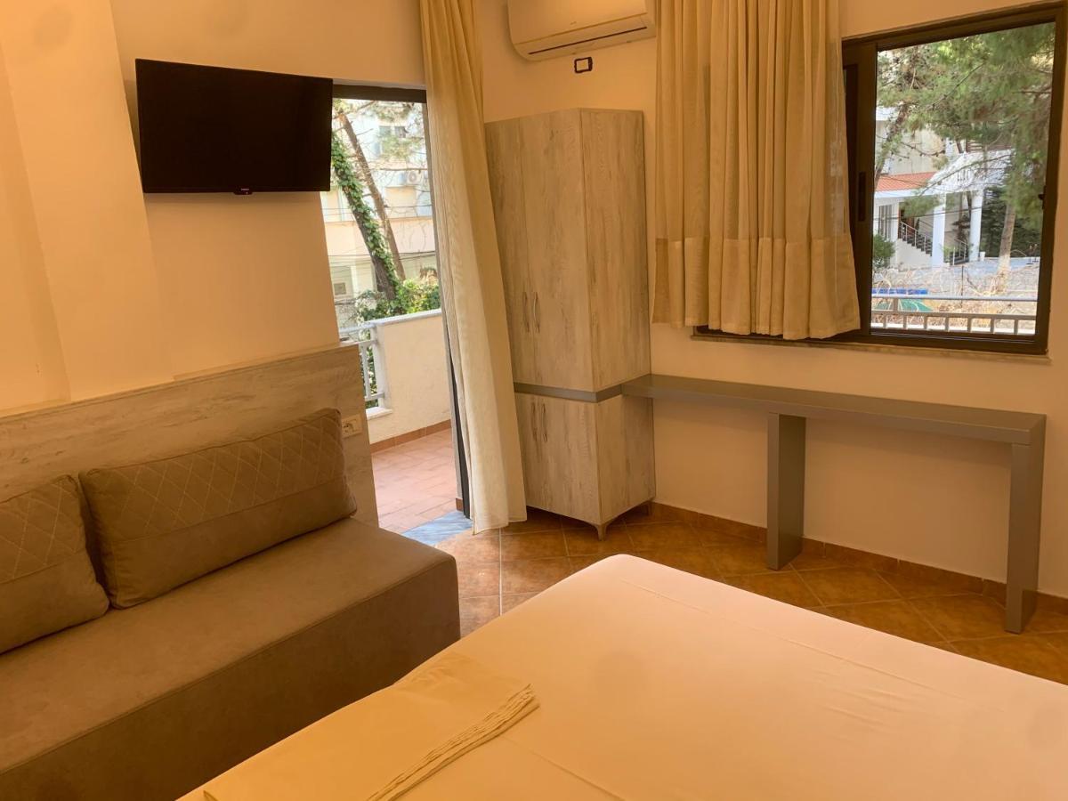 Villa Arberia Kryemëdhej Bagian luar foto