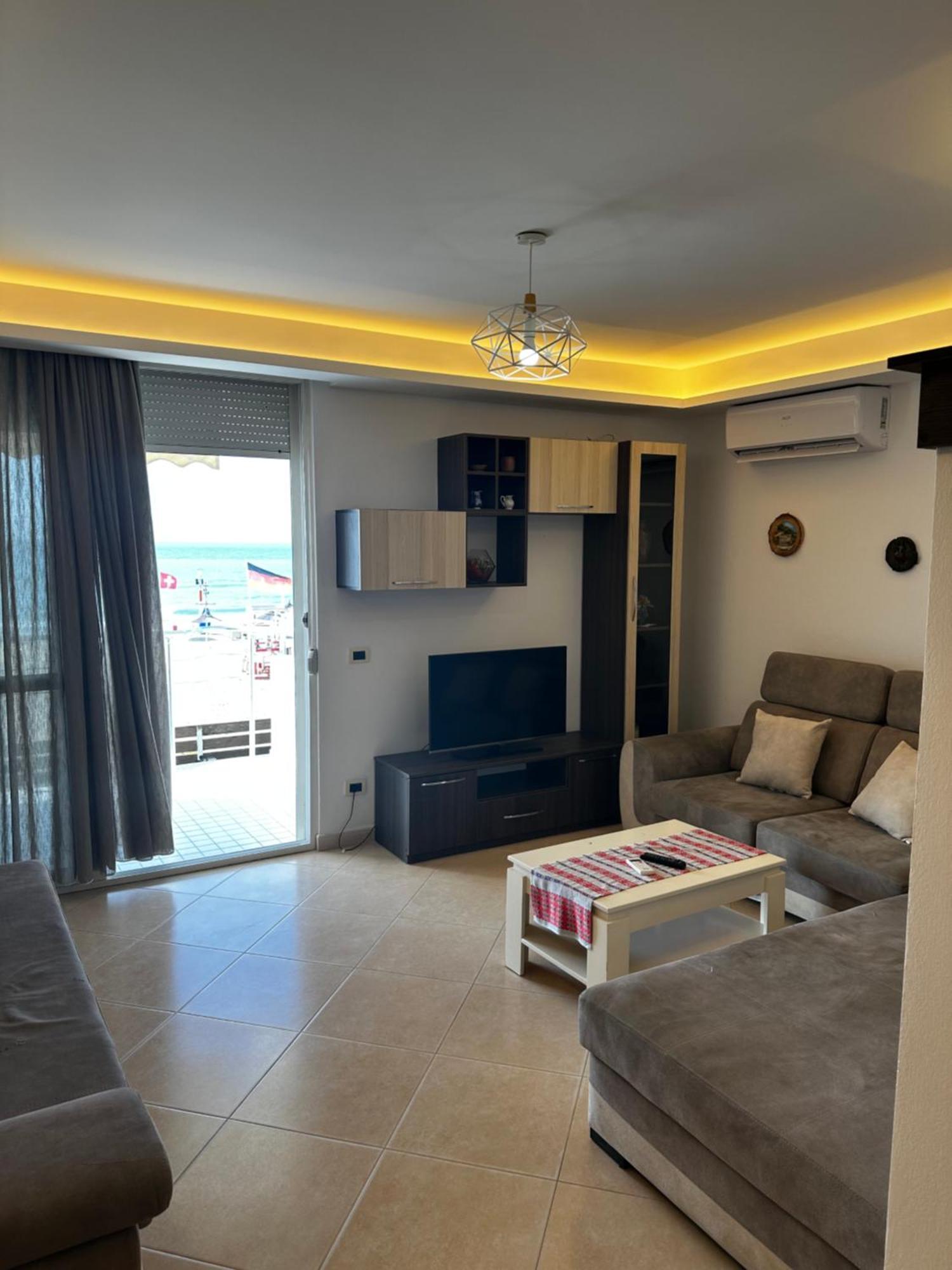 Villa Arberia Kryemëdhej Bagian luar foto