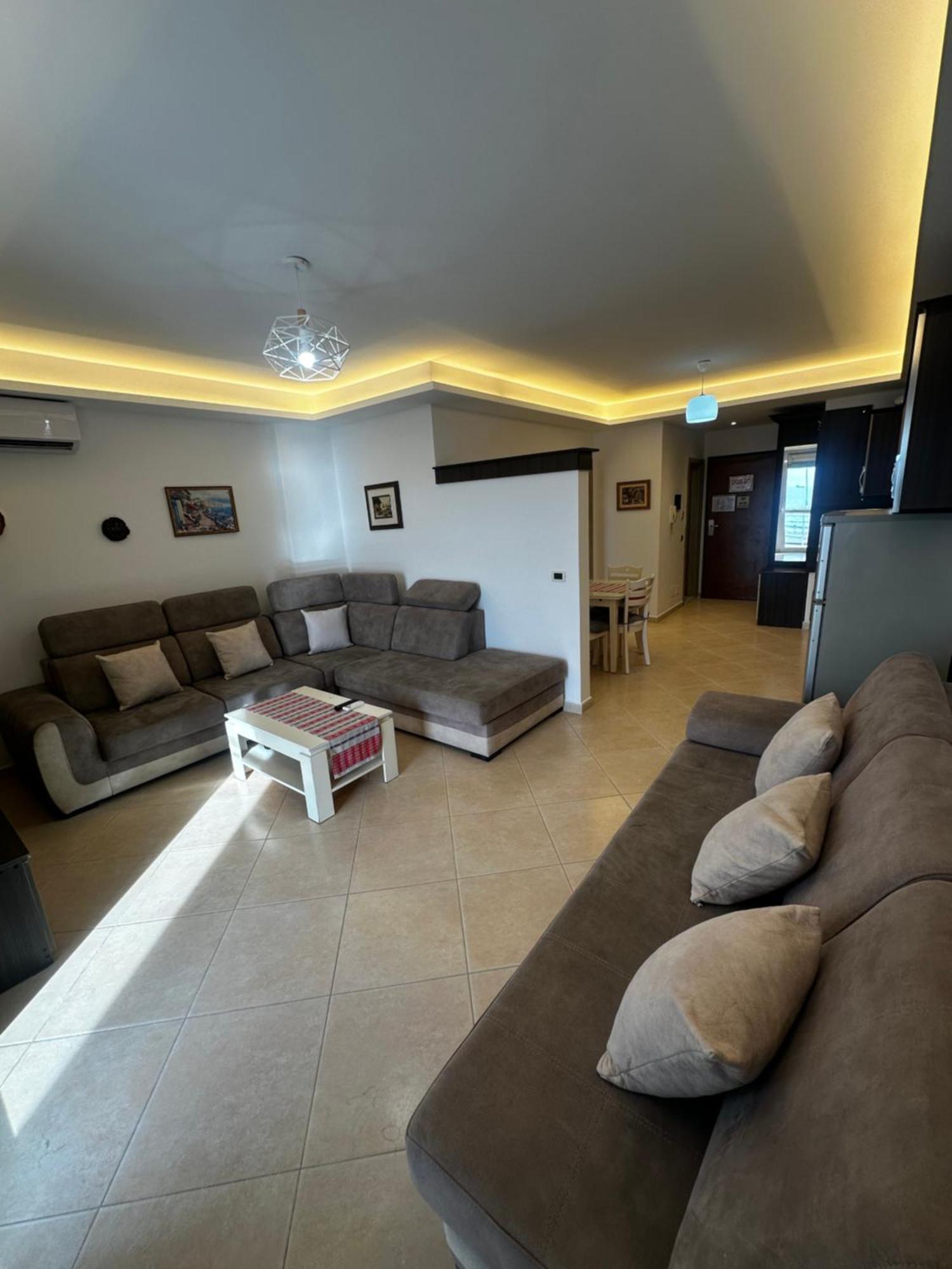 Villa Arberia Kryemëdhej Bagian luar foto