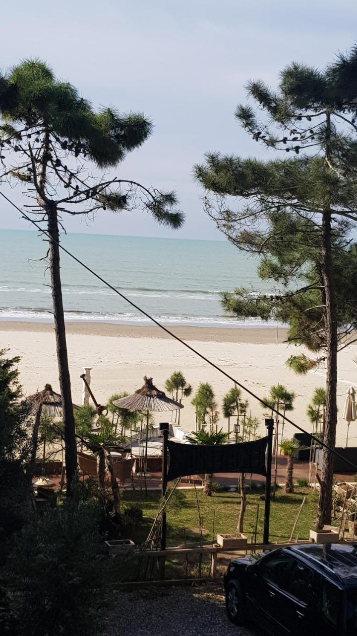 Villa Arberia Kryemëdhej Bagian luar foto