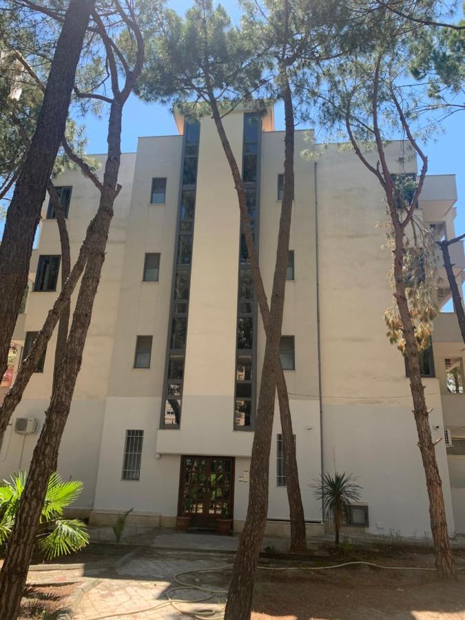 Villa Arberia Kryemëdhej Bagian luar foto